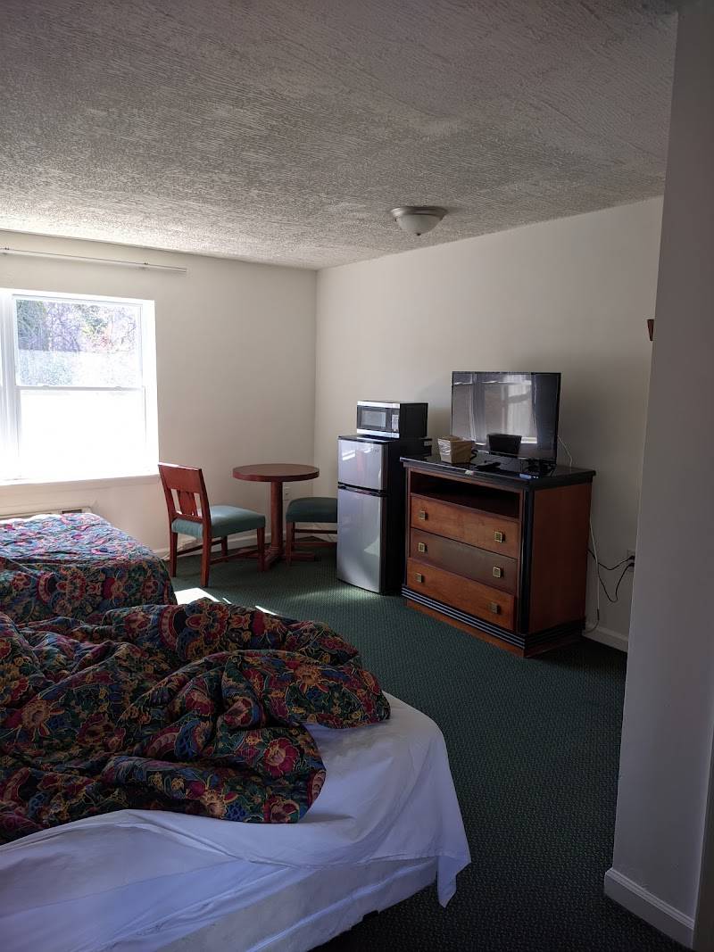 Virginia Lodge Motel
